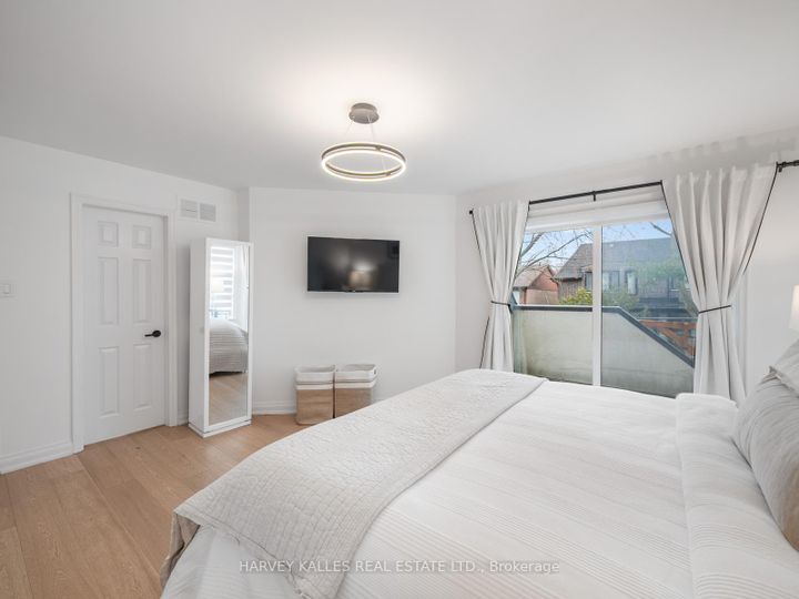 Photo 18 at 431 Douglas Avenue, Nortown, Toronto