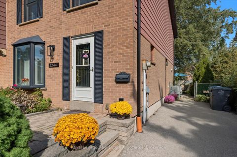 Photo 1 at 3244 Mainsail Crescent, Erin Mills, Mississauga