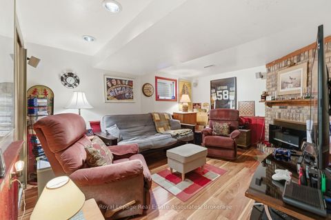 Photo 19 at 3244 Mainsail Crescent, Erin Mills, Mississauga