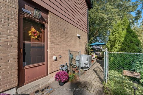 Photo 21 at 3244 Mainsail Crescent, Erin Mills, Mississauga