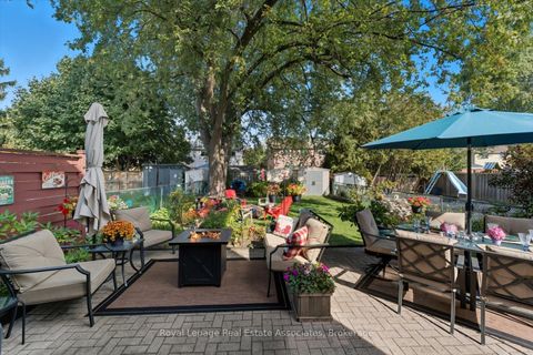 Photo 24 at 3244 Mainsail Crescent, Erin Mills, Mississauga