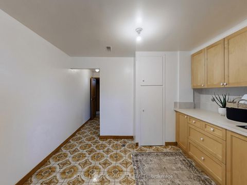 Photo 34 at 27 Knowland Drive, Humber Valley, Toronto