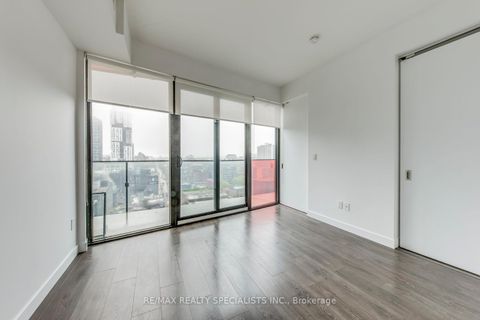 Photo 12 at 1405 - 215 Queen Street W, Waterfront Communities C1, Toronto