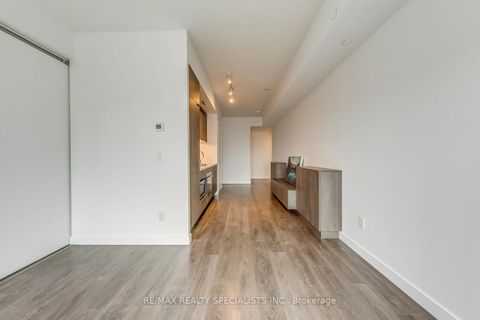 Photo 14 at 1405 - 215 Queen Street W, Waterfront Communities C1, Toronto