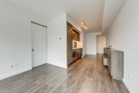 Photo 15 at 1405 - 215 Queen Street W, Waterfront Communities C1, Toronto