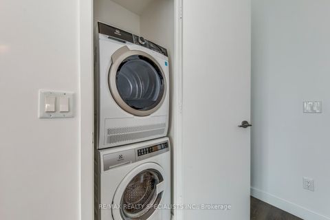 Photo 24 at 1405 - 215 Queen Street W, Waterfront Communities C1, Toronto