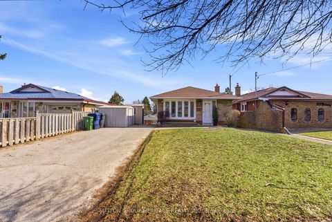 Photo 2 at 577 Bellamy Road N, Woburn, Toronto