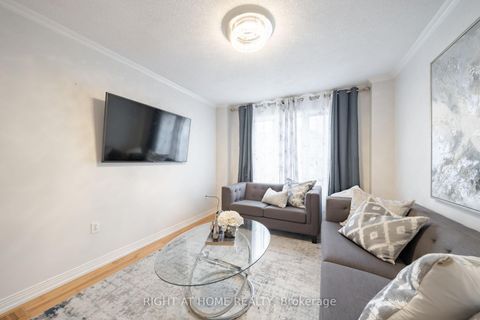 Photo 12 at 21 - 370 Riddell Court, College Manor, Newmarket