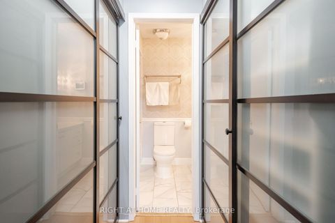 Photo 18 at 21 - 370 Riddell Court, College Manor, Newmarket