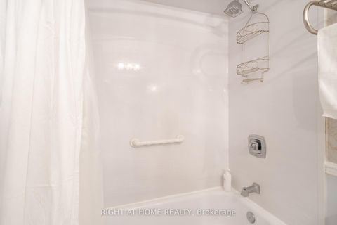 Photo 20 at 21 - 370 Riddell Court, College Manor, Newmarket