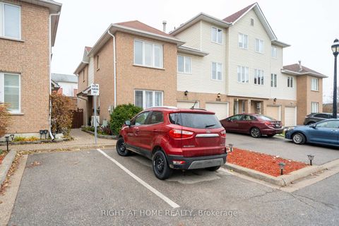 Photo 43 at 21 - 370 Riddell Court, College Manor, Newmarket