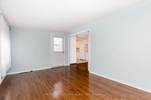 Photo 11 at 24 LINDEN Lane, Rural Innisfil, Innisfil