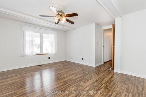 Photo 17 at 24 LINDEN Lane, Rural Innisfil, Innisfil