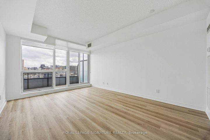 Photo 6 at 203 - 2885 Bayview Avenue, Bayview Village, Toronto