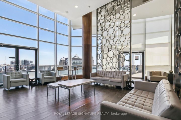 Photo 18 at 203 - 2885 Bayview Avenue, Bayview Village, Toronto