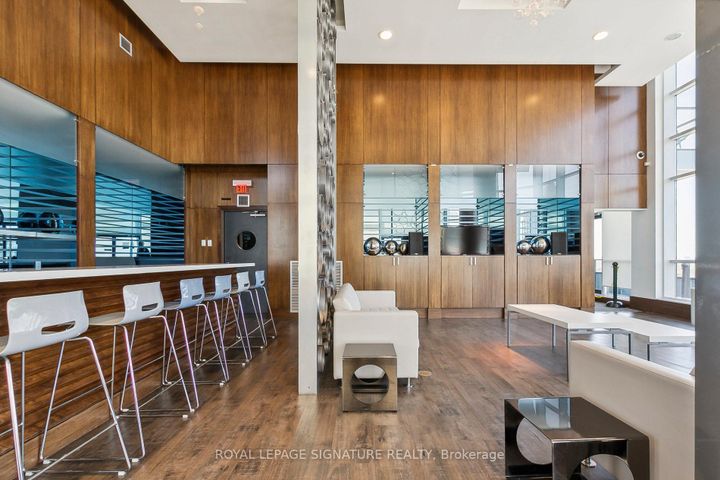 Photo 22 at 203 - 2885 Bayview Avenue, Bayview Village, Toronto