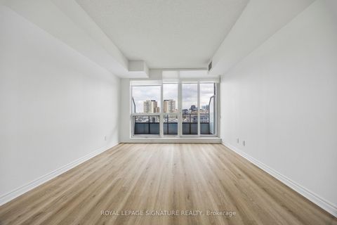 Photo 5 at 203 - 2885 Bayview Avenue, Bayview Village, Toronto