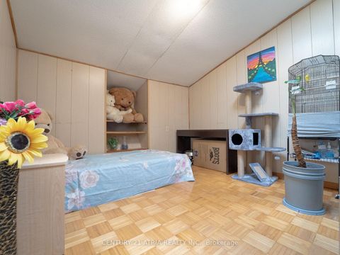 Photo 11 at 61 Wiggens Court, Malvern, Toronto