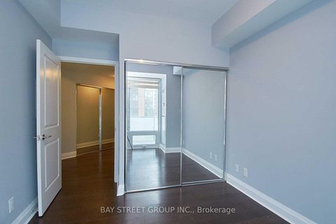 Photo 7 at 510 - 1080 Bay Street, Bay Street Corridor, Toronto