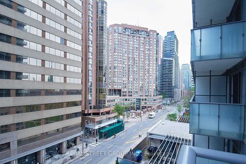 Photo 13 at 510 - 1080 Bay Street, Bay Street Corridor, Toronto