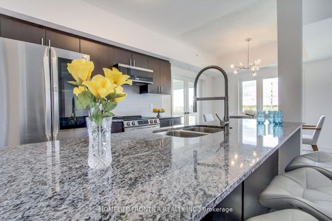 Photo 10 at 318 - 4 Spice Way, Shore, Barrie