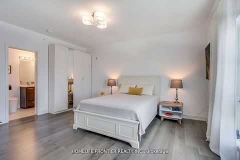 Photo 15 at 318 - 4 Spice Way, Shore, Barrie