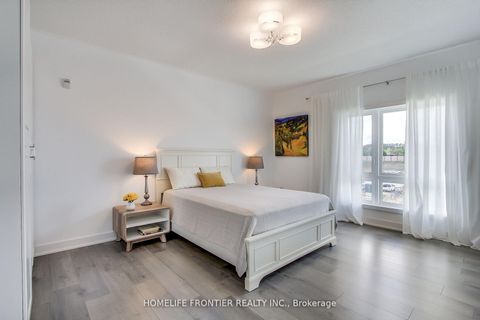 Photo 16 at 318 - 4 Spice Way, Shore, Barrie