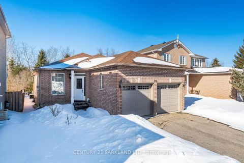 Photo 1 at 85 Canoe Avenue, Oak Ridges Lake Wilcox, Richmond Hill