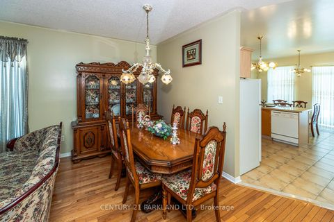 Photo 6 at 85 Canoe Avenue, Oak Ridges Lake Wilcox, Richmond Hill