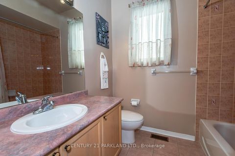 Photo 18 at 85 Canoe Avenue, Oak Ridges Lake Wilcox, Richmond Hill