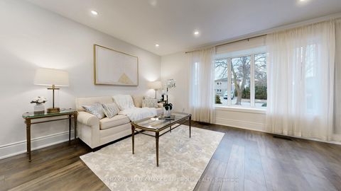 Photo 6 at 42 Devins Drive, Aurora Heights, Aurora