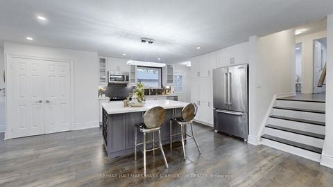 Photo 16 at 42 Devins Drive, Aurora Heights, Aurora