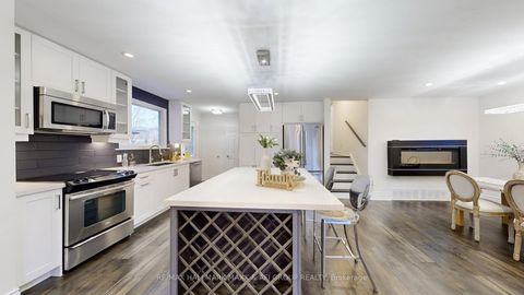 Photo 19 at 42 Devins Drive, Aurora Heights, Aurora