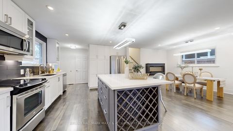 Photo 20 at 42 Devins Drive, Aurora Heights, Aurora