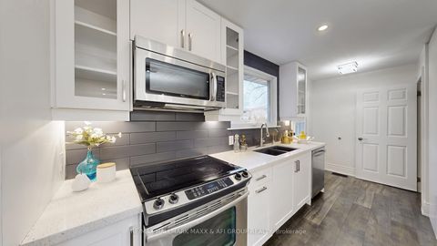 Photo 21 at 42 Devins Drive, Aurora Heights, Aurora