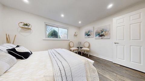 Photo 33 at 42 Devins Drive, Aurora Heights, Aurora