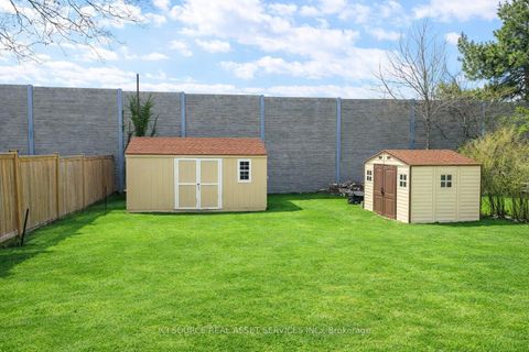 Photo 1 at 41 Wishing Well Drive, Sullivan, Toronto