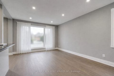 Photo 6 at 41 Wishing Well Drive, Sullivan, Toronto