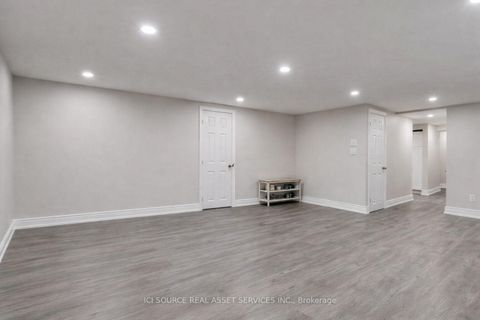 Photo 18 at 41 Wishing Well Drive, Sullivan, Toronto