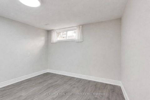 Photo 20 at 41 Wishing Well Drive, Sullivan, Toronto