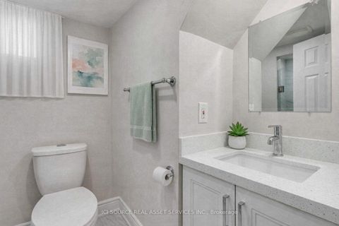 Photo 21 at 41 Wishing Well Drive, Sullivan, Toronto