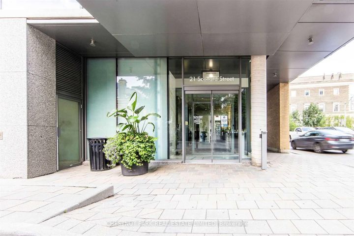 Photo 2 at 401 - 21 Scollard Street, Annex, Toronto