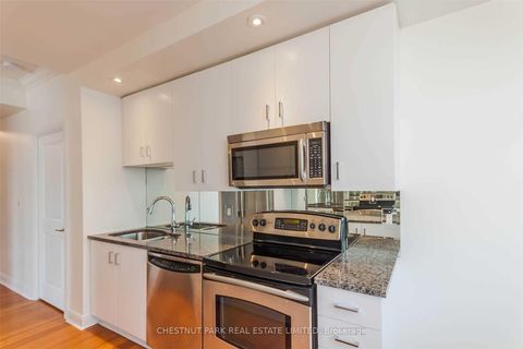 Photo 21 at 401 - 21 Scollard Street, Annex, Toronto