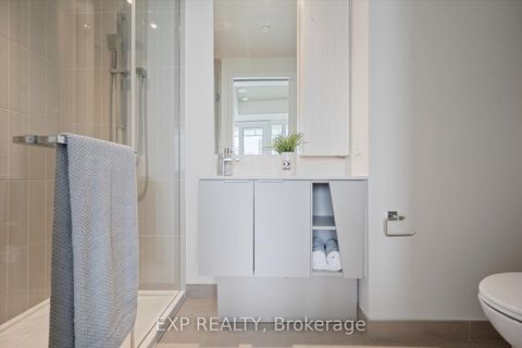 Photo 14 at 1403 - 3900 Confederation Parkway, City Centre, Mississauga