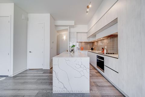 Photo 7 at 705 - 5 Steckley House Lane, Rural Richmond Hill, Richmond Hill