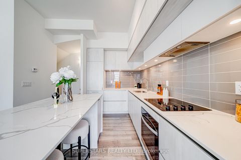 Photo 8 at 705 - 5 Steckley House Lane, Rural Richmond Hill, Richmond Hill