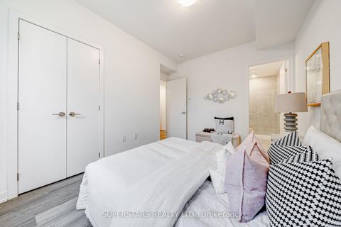 Photo 12 at 705 - 5 Steckley House Lane, Rural Richmond Hill, Richmond Hill