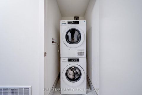 Photo 18 at 705 - 5 Steckley House Lane, Rural Richmond Hill, Richmond Hill