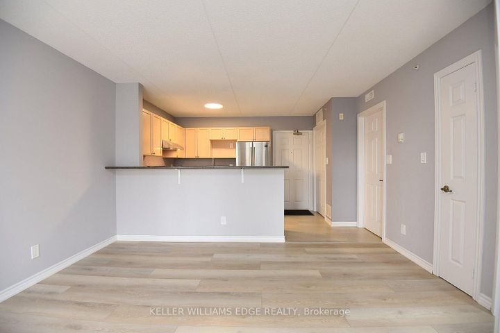 Photo 6 at 203 - 2045 Appleby Line, Uptown, Burlington