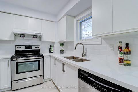 Photo 6 at 2 - 3500 Brimley Road, Milliken, Toronto